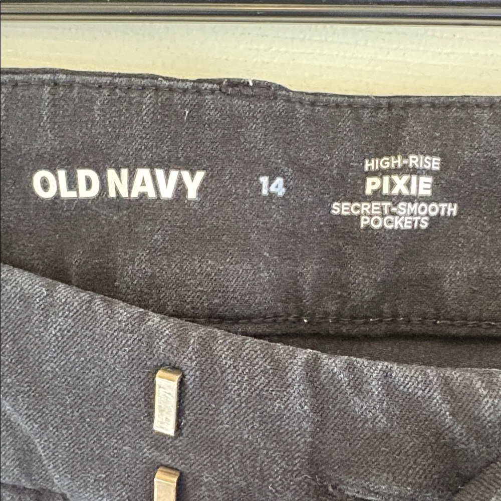 Old Navy | Basic Black High-Rise Pixie Secret Smo… - image 3